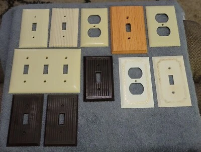 Lote De Colección De 12 Placas Cubiertas Eléctricas Sierra Acanaladas Marfil/Negro/Metal/Madera  Foto 1 de 4