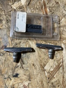 Aztec V Brake Gripper. 2pr. New. - Picture 1 of 3
