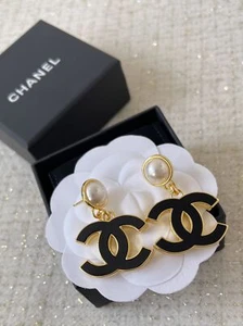 😍CHANEL Black Agate CCS Pearl Earrings with Crystal 24C - Picture 1 of 8