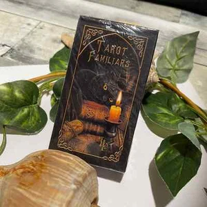Tarot Familiars Deck by Lisa Parker - Picture 1 of 4