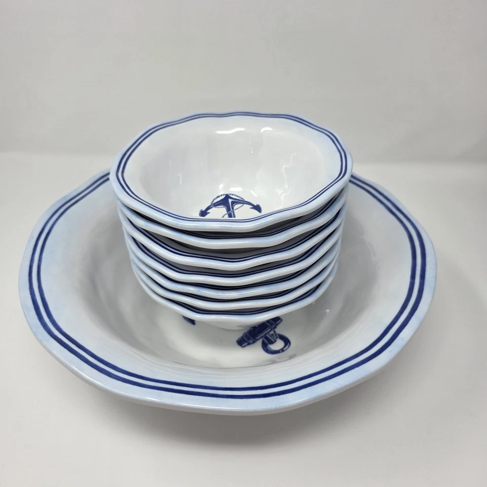 Juego de tazones para servir y ensaladeras de melamina de Q SQUARED NYC patrón Portsmouth  Foto 1 de 4