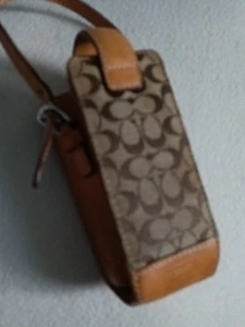 Women Coach Signature Canvas Leather Eyeglas Wristlet Strap - Photo 1 sur 5