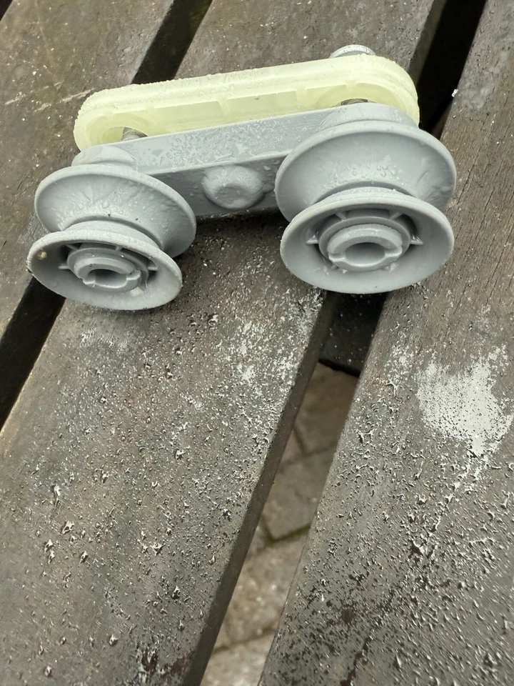 Soporte de riel de cesta superior para lavavajillas de repuesto (ruedas) para KENWOOD KDW45W20 Foto 1 de 4