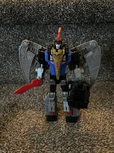 Transformers: Generations Power of the Primes Deluxe Class Dinobot Swoop - Picture 1 of 16