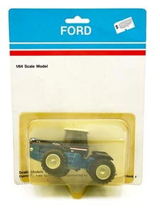 1/64 New Holland Ford 976 4WD Tractor With Duals - Picture 1 of 1