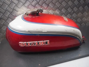 SUZUKI GT250 75 44100-18830 FUEL TANK 9614 - Imagen 1 de 9