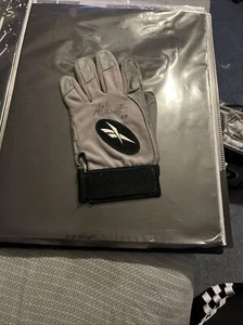 Adam Vinatieri Signed Game-Worn Glove New England Patriots JSA COA - Picture 1 of 4
