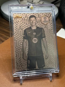 Robert Lewandowski 2024-25 Topps Finest UEFA #FI-2 Bronze Idols SSP - Picture 1 of 2