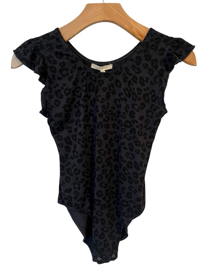 Traje corporal Z Supply para mujer L 12-14 púrpura negro estampado de leopardo manga corta nuevo con etiquetas Foto 1 de 4