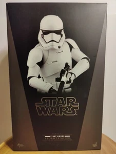 Sideshow Hot Toys MMS317 Star Wars scala 1/6 "Stormtrooper primo ordine" - Foto 1 di 9