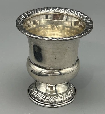 Soporte de palillo de dientes vintage sólido con forma de urna de ley 26 gramos Foto 1 de 4