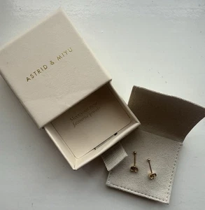 Astrid & Miyu 14ct Gold Studs - Picture 1 of 4