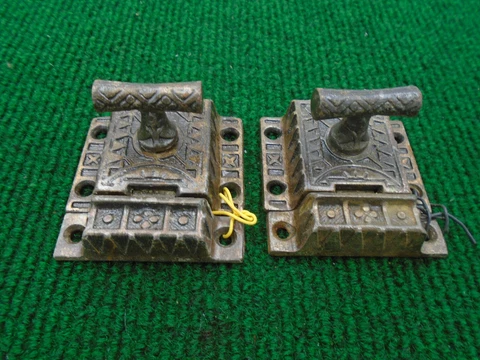 PAIR of MATCHING 1871 'T' HANDLE CUPBOARD LATCHES w/KEEPERS    (18748) Cover