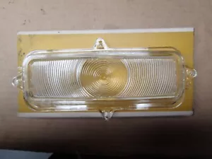 1960-1962 Chevrolet Truck Pickup Suburban NOS Park Light Lens 5950666 - Foto 1 di 6