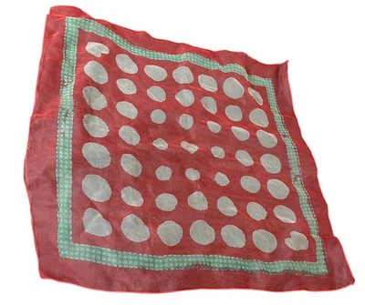 Cachecol vintage de náilon de chiffon transparente vermelho verde branco bolinhas MCM 26” quadrado - Imagem 1 de 4