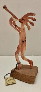 Flauta India Kokopelli sobre Piedra 10" Tonos Tierra Originales Imágenes Acero - Imagen 1 de 10