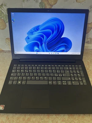 Portatile Lenovo V145-15AST 81MT RAM 4GB SSD 256GB Windows 11 Pro - Immagine 1 di 4