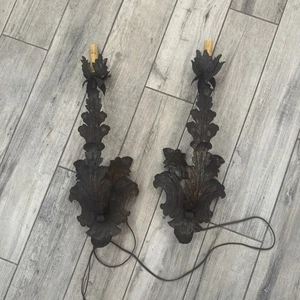 Coppia di applique da parete stile Luigi XV foglia di acanto rococò metallo candelabro - Foto 1 di 10