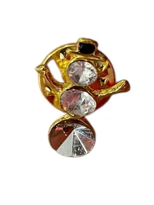 Festliche Winter Schneemann Pin goldfarben geschliffen Glaskörper Weihnachten Urlaub Emaille Mütze - Bild 1 von 4