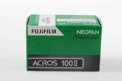 FUJIFILM Neopan Acros 100 II EC 135/36 SW-KB-Film (Abgelaufen/Expired 06/2024) - Bild 1 von 4