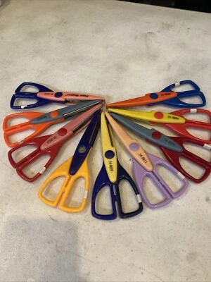 Provo Craft 9 Pairs of Scissors Craft Paper Shapers Scrapbooking Papercrafting L - Image 1 of 3