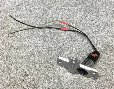 Zócalo base luz anclaje Attwood A-16-81 Foto 1 de 4