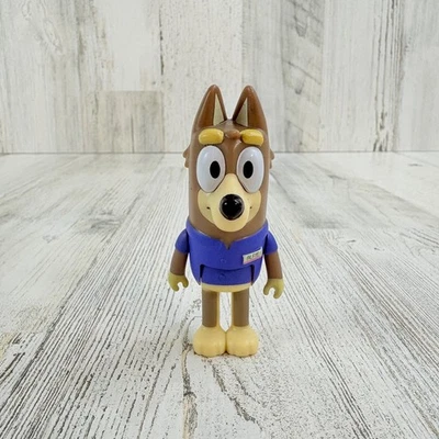 Boneco Bluey Alfie Toy Store Funcionário Jogo Silencioso Dingo Azul NOVO - Imagem 1 de 4