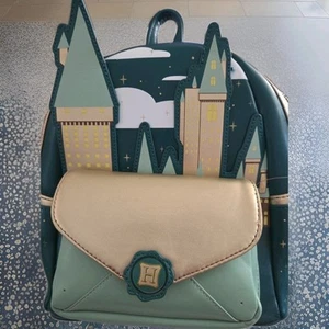 Loungefly Harry Potter Goldenes Schloss Hogwarts Mini Rucksack Tasche Handtasche  - Bild 1 von 9