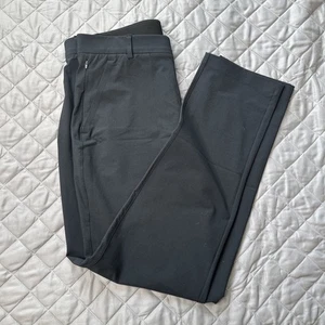 NOBULL Golf Tour Pants Mens 33x32 Regular Black Zip Pocket Performance Tapered - Picture 1 of 6