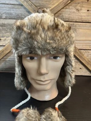 Mossimo Supply Sombrero de Invierno Tejido con Patrón Grande Pompón y Orejeras con Piel Foto 1 de 4