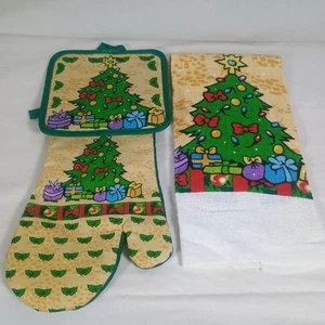 Christmas Kitchen Set 3 Piece Presents Under Tree Oven Mitt Potholder Dish Towel - Picture 1 of 6