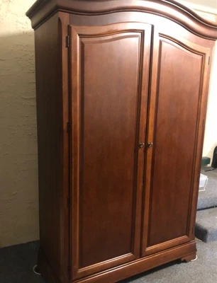 Cherry wood Wardrobe/Dresser - Image 1 of 4