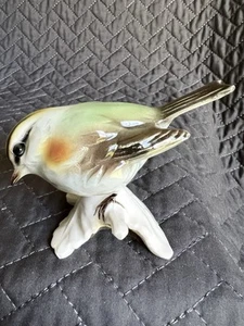 Vintage Goebel W Germany Firecrest Bird on Branch Glossy Porcelain Figurine 1978 - Picture 1 of 12
