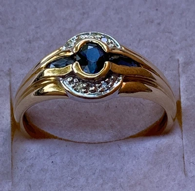 MAGNIFIQUE BAGUE EN OR JAUNE 18 CARATS 750 + SAPHIR + 4 DIAMANTS ! - Photo 1/4