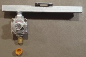 SUBURBAN 161140 GAS REGULATOR VALVE & MANIFOLD 171664 SDN2/3 RV DROP-IN COOK TOP - Picture 1 of 5