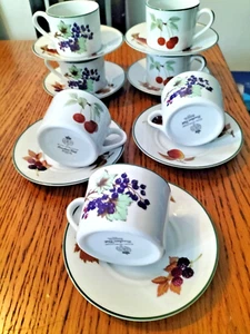 Tazze e piattini da caffè Royal Worcester Evesham Vale verde lato dritto tè - Foto 1 di 5
