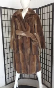 TOP NATUR BRAUN MOSCHUSRATTE PELZ MANTEL JACKE DAMEN WOMAN GRÖSSE 2 PETITE - Bild 1 von 1