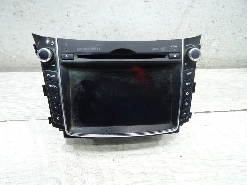 Navigation system HYUNDAI i30 (GD) 96560A6000 - No CODE - Image 1 of 4