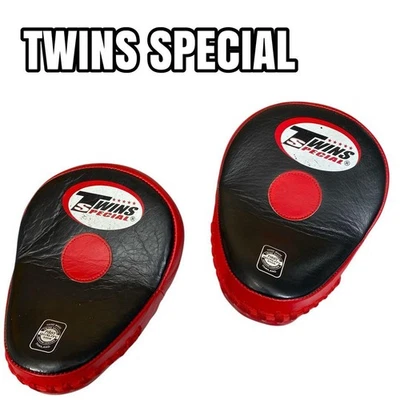 TWINS SPECIAL打孔手套红色 — 第 1/4 张图片