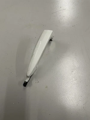 2008 BMW 335i 335xi 328i E90 E91 правая дверная ручка альпийский белый 51217207562 - Изображение 1 из 3