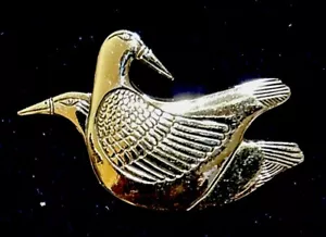 Broche prendedor Laurel Burch dos pájaros palomas dobles tono plata joyería #318 - Imagen 1 de 4