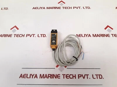 Omron e3s-x3ce4 photoelectric switch - Image 1 of 4