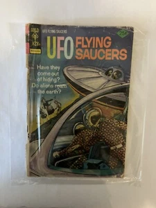 UFO Fliegende Untertassen 7 Aliens aus Versteck insgesamt ordentlicher Zustand - Bild 1 von 12