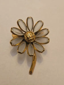 PIN DE FLORES DE VIDRIO CALDO DORADO Y ALMEJA CORONA TRIFARI AÑOS 50-60 VINTAGE RARO - Imagen 1 de 6