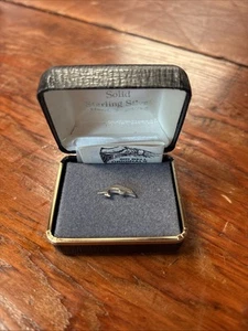 HTF Vintage Sid Bell Sterling Silver DOLPHIN Lapel Pin in Box - Picture 1 of 4