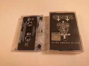 Grotesk in der Umarmung des Bösen MC Kassette nekrophobisch krankhaft nihilistisches Gemetzel - Bild 1 von 5