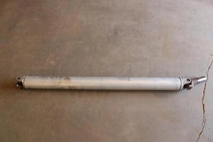 2015-2020 CHEVY/GMC SUBURBAN 4X4 5.3L REAR DRIVESHAFTN CARDAN SHAFT OEM - Picture 1 of 5