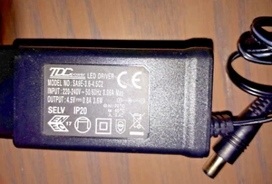 Netzteil SA9E-3.6-4.5C2 Innen IP 20 4.5V 0.8A - Adapter - Bild 1 von 2