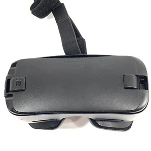 Samsung Gear VR (2016) SMR-R323N Virtual Reality Headset - Blue Black/USED - Picture 1 of 12