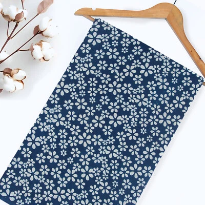 Vestido estampado floral azul índigo tela algodón indio tela acolchada 1 yarda Foto 1 de 4